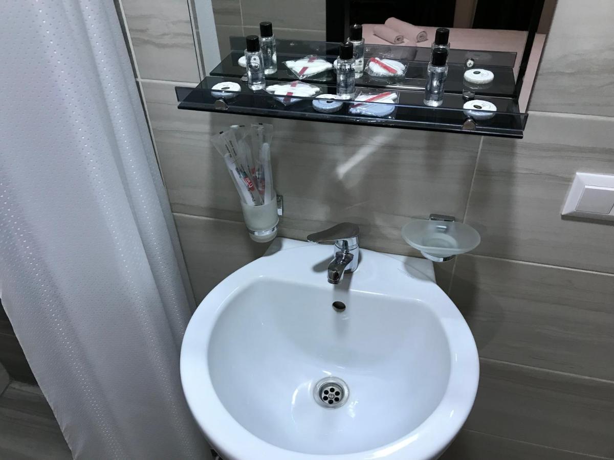 Family Guest House Tbilisi Ngoại thất bức ảnh
