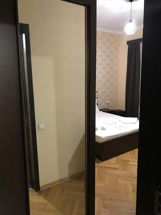 Family Guest House Tbilisi Ngoại thất bức ảnh